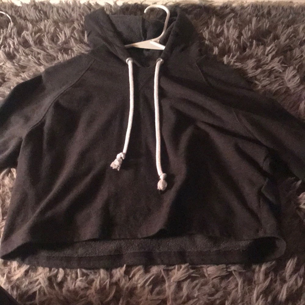 Cropped hoodie